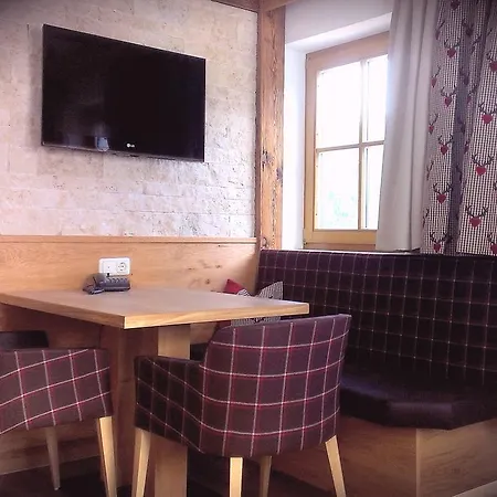 Hotel Garni Romantika Serfaus