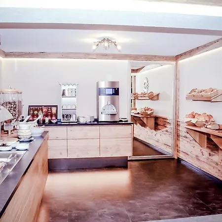 Hotel Garni Romantika 3*