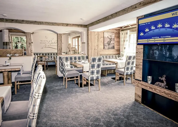 فندق Garni Romantika 3*